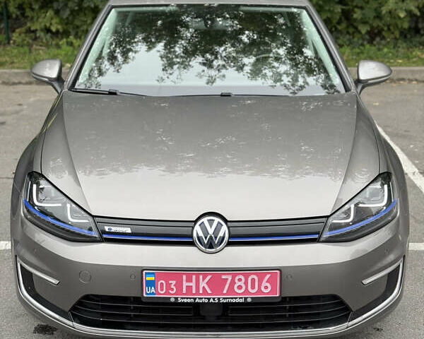 Серый Фольксваген e-Golf, объемом двигателя 0 л и пробегом 116 тыс. км за 8200 $, фото 1 на Automoto.ua