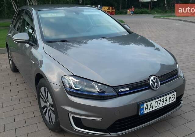 Серый Фольксваген e-Golf, объемом двигателя 0 л и пробегом 29 тыс. км за 12900 $, фото 1 на Automoto.ua
