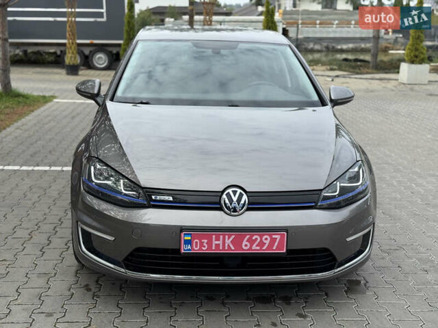 Серый Фольксваген e-Golf, объемом двигателя 0 л и пробегом 99 тыс. км за 9490 $, фото 1 на Automoto.ua