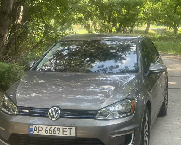 Сірий Фольксваген e-Golf, об'ємом двигуна 0 л та пробігом 97 тис. км за 10600 $, фото 1 на Automoto.ua