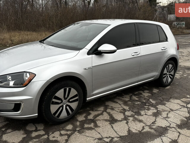 Серый Фольксваген e-Golf, объемом двигателя 0 л и пробегом 67 тыс. км за 11500 $, фото 1 на Automoto.ua
