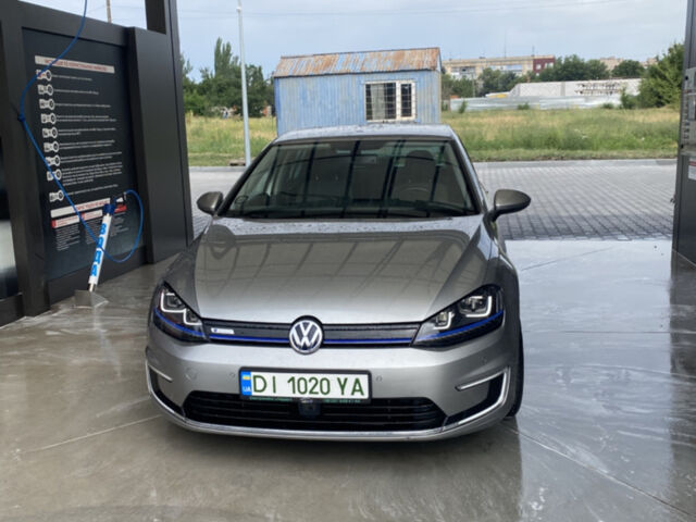 Сірий Фольксваген e-Golf, об'ємом двигуна 0 л та пробігом 140 тис. км за 9000 $, фото 1 на Automoto.ua