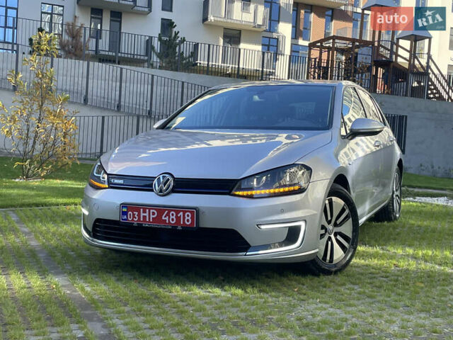 Серый Фольксваген e-Golf, объемом двигателя 0 л и пробегом 98 тыс. км за 8775 $, фото 1 на Automoto.ua