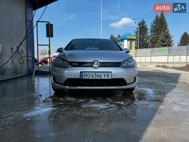 Серый Фольксваген e-Golf, объемом двигателя 0 л и пробегом 123 тыс. км за 7800 $, фото 1 на Automoto.ua