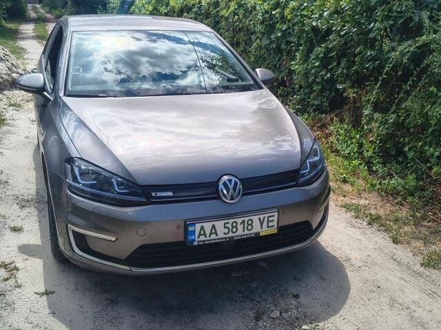 Сірий Фольксваген e-Golf, об'ємом двигуна 0 л та пробігом 112 тис. км за 9800 $, фото 1 на Automoto.ua