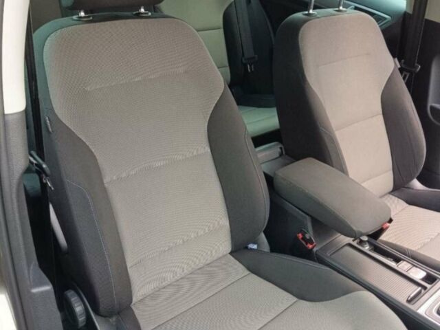 Сірий Фольксваген e-Golf, об'ємом двигуна 0 л та пробігом 130 тис. км за 9000 $, фото 1 на Automoto.ua