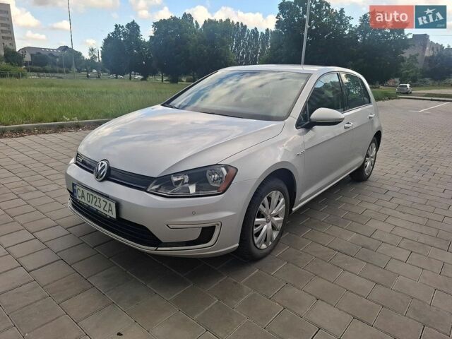 Серый Фольксваген e-Golf, объемом двигателя 0 л и пробегом 111 тыс. км за 8700 $, фото 1 на Automoto.ua