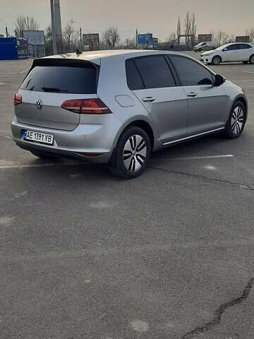 Серый Фольксваген e-Golf, объемом двигателя 0 л и пробегом 122 тыс. км за 10300 $, фото 1 на Automoto.ua