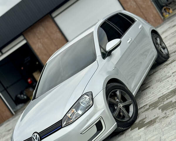 Сірий Фольксваген e-Golf, об'ємом двигуна 0 л та пробігом 111 тис. км за 8500 $, фото 1 на Automoto.ua