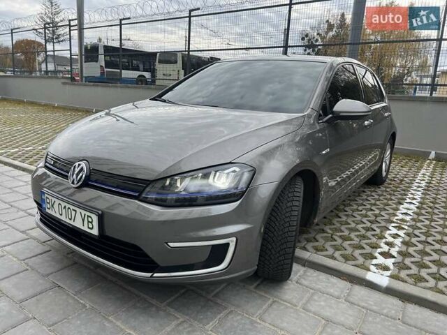 Серый Фольксваген e-Golf, объемом двигателя 0 л и пробегом 169 тыс. км за 7400 $, фото 1 на Automoto.ua