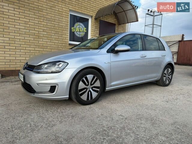 Серый Фольксваген e-Golf, объемом двигателя 0 л и пробегом 127 тыс. км за 9350 $, фото 1 на Automoto.ua