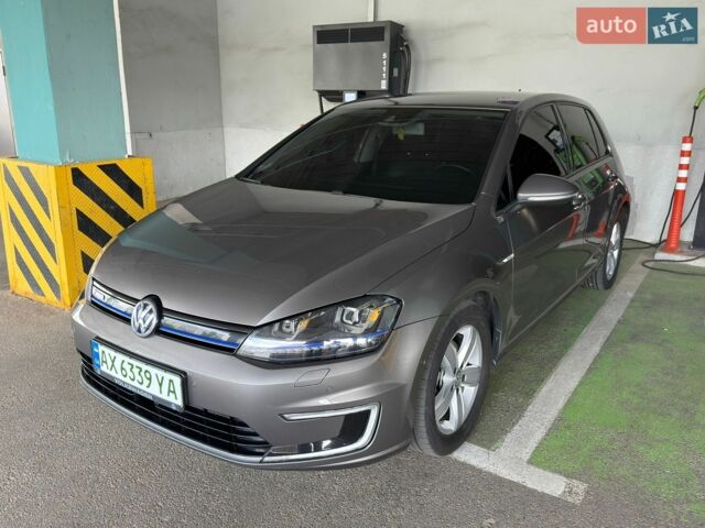 Сірий Фольксваген e-Golf, об'ємом двигуна 0 л та пробігом 126 тис. км за 10700 $, фото 1 на Automoto.ua