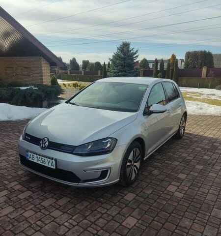 Серый Фольксваген e-Golf, объемом двигателя 0 л и пробегом 167 тыс. км за 8500 $, фото 1 на Automoto.ua
