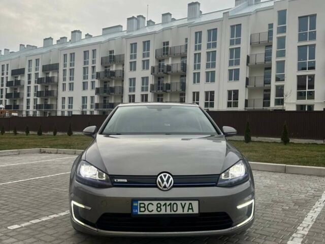 Серый Фольксваген e-Golf, объемом двигателя 0 л и пробегом 103 тыс. км за 10900 $, фото 1 на Automoto.ua