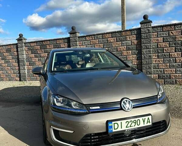 Серый Фольксваген e-Golf, объемом двигателя 0 л и пробегом 131 тыс. км за 8200 $, фото 1 на Automoto.ua