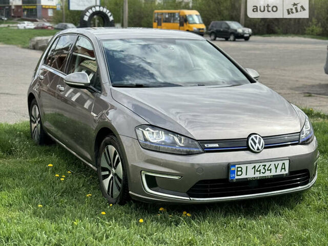 Сірий Фольксваген e-Golf, об'ємом двигуна 0 л та пробігом 104 тис. км за 12850 $, фото 1 на Automoto.ua