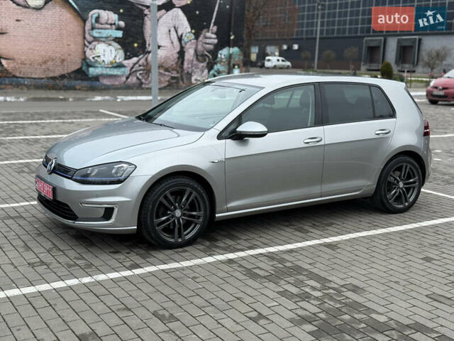 Серый Фольксваген e-Golf, объемом двигателя 0 л и пробегом 125 тыс. км за 9300 $, фото 1 на Automoto.ua