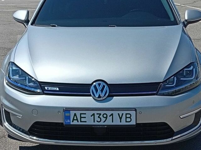 Сірий Фольксваген e-Golf, об'ємом двигуна 0 л та пробігом 122 тис. км за 10200 $, фото 1 на Automoto.ua