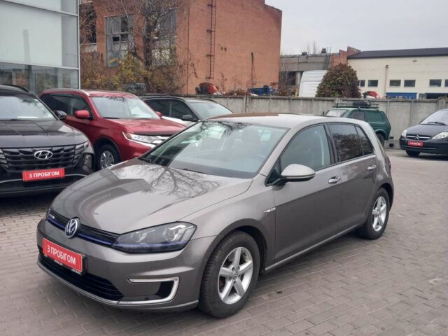 Серый Фольксваген e-Golf, объемом двигателя 0 л и пробегом 97 тыс. км за 8800 $, фото 1 на Automoto.ua