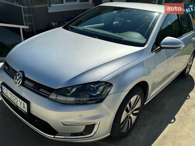 Серый Фольксваген e-Golf, объемом двигателя 0 л и пробегом 92 тыс. км за 9800 $, фото 1 на Automoto.ua
