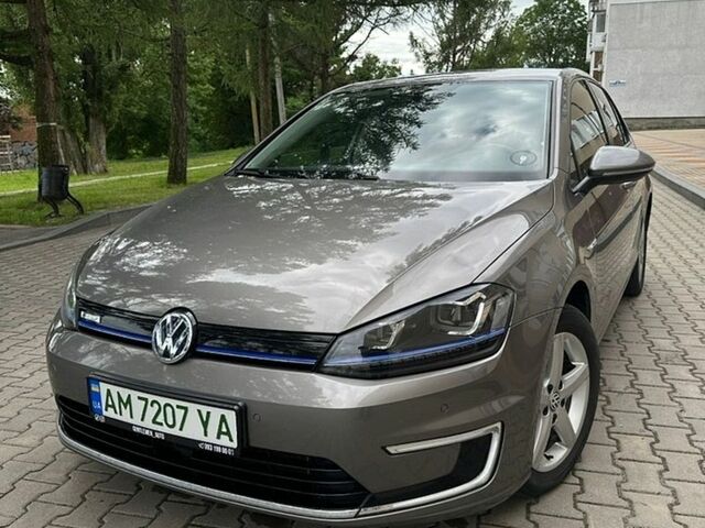 Серый Фольксваген e-Golf, объемом двигателя 0 л и пробегом 145 тыс. км за 8600 $, фото 1 на Automoto.ua