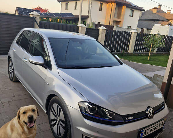 Серый Фольксваген e-Golf, объемом двигателя 0 л и пробегом 118 тыс. км за 8150 $, фото 1 на Automoto.ua