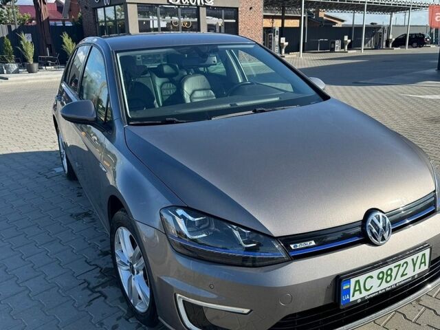 Серый Фольксваген e-Golf, объемом двигателя 0 л и пробегом 94 тыс. км за 9500 $, фото 1 на Automoto.ua