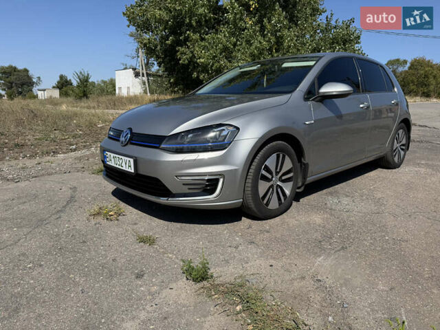 Серый Фольксваген e-Golf, объемом двигателя 0 л и пробегом 76 тыс. км за 9500 $, фото 1 на Automoto.ua