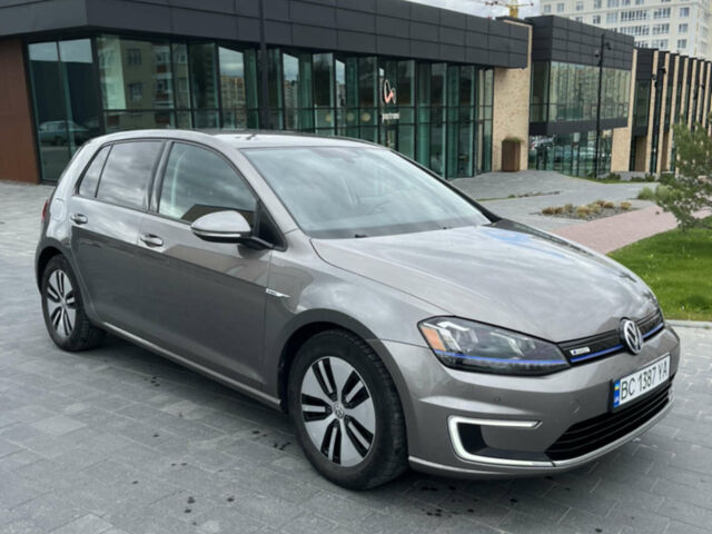 Серый Фольксваген e-Golf, объемом двигателя 0 л и пробегом 148 тыс. км за 7550 $, фото 1 на Automoto.ua