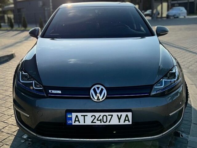 Серый Фольксваген e-Golf, объемом двигателя 0 л и пробегом 109 тыс. км за 8600 $, фото 1 на Automoto.ua