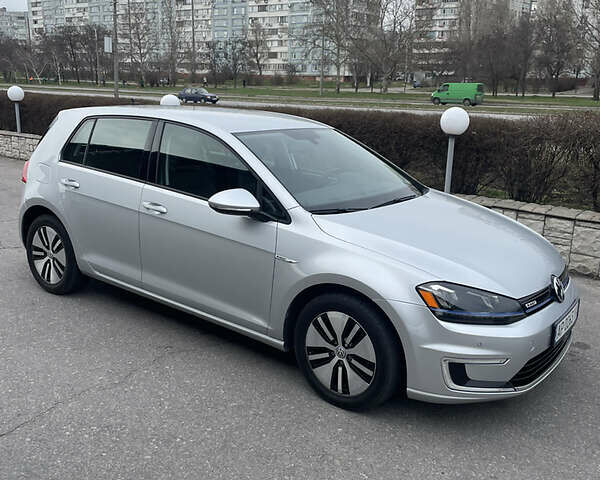 Сірий Фольксваген e-Golf, об'ємом двигуна 0 л та пробігом 44 тис. км за 14300 $, фото 1 на Automoto.ua