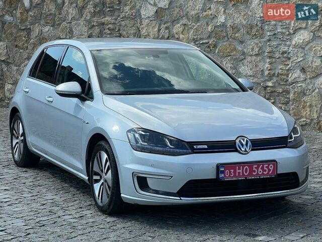 Серый Фольксваген e-Golf, объемом двигателя 0 л и пробегом 131 тыс. км за 8650 $, фото 1 на Automoto.ua