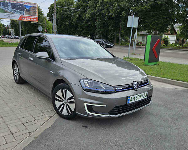 Серый Фольксваген e-Golf, объемом двигателя 0 л и пробегом 70 тыс. км за 10500 $, фото 1 на Automoto.ua
