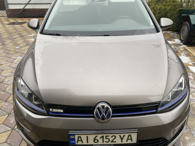 Серый Фольксваген e-Golf, объемом двигателя 0 л и пробегом 160 тыс. км за 9700 $, фото 1 на Automoto.ua
