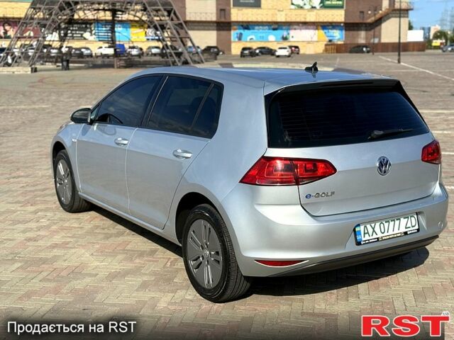 Серый Фольксваген e-Golf, объемом двигателя 0 л и пробегом 77 тыс. км за 10500 $, фото 1 на Automoto.ua