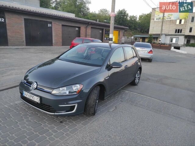 Серый Фольксваген e-Golf, объемом двигателя 0 л и пробегом 55 тыс. км за 10900 $, фото 1 на Automoto.ua