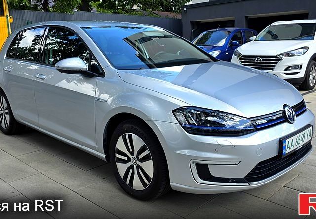 Серый Фольксваген e-Golf, объемом двигателя 80 л и пробегом 77 тыс. км за 11300 $, фото 1 на Automoto.ua
