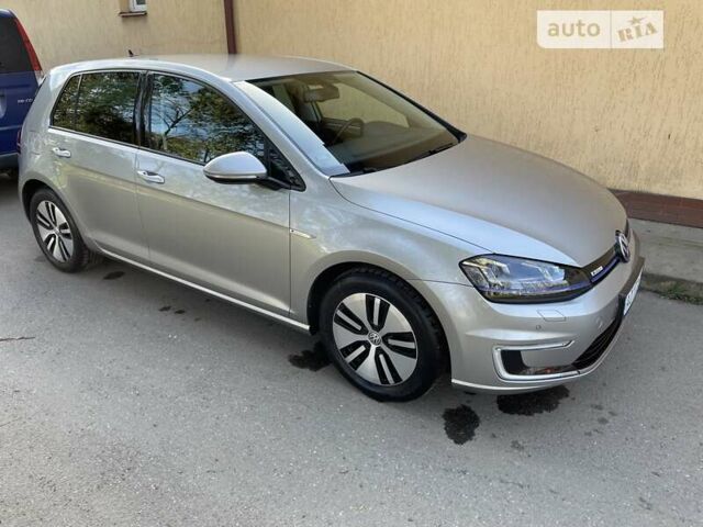 Серый Фольксваген e-Golf, объемом двигателя 0 л и пробегом 70 тыс. км за 13400 $, фото 1 на Automoto.ua