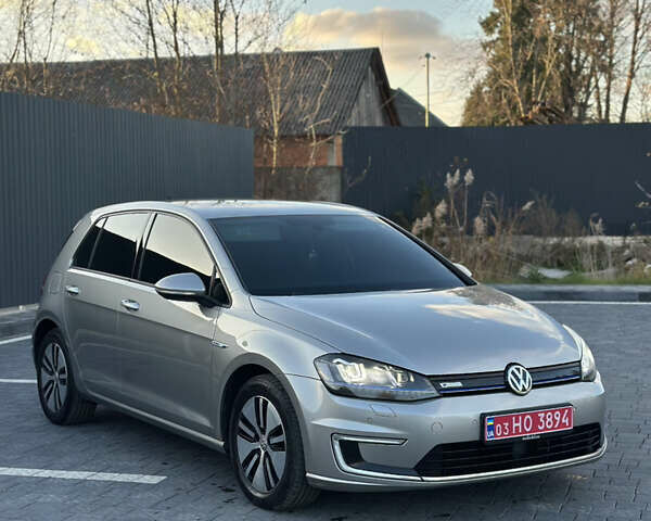 Серый Фольксваген e-Golf, объемом двигателя 0 л и пробегом 159 тыс. км за 9000 $, фото 1 на Automoto.ua