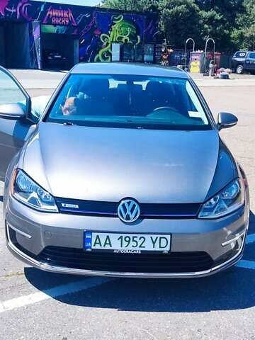Серый Фольксваген e-Golf, объемом двигателя 0 л и пробегом 78 тыс. км за 9500 $, фото 1 на Automoto.ua