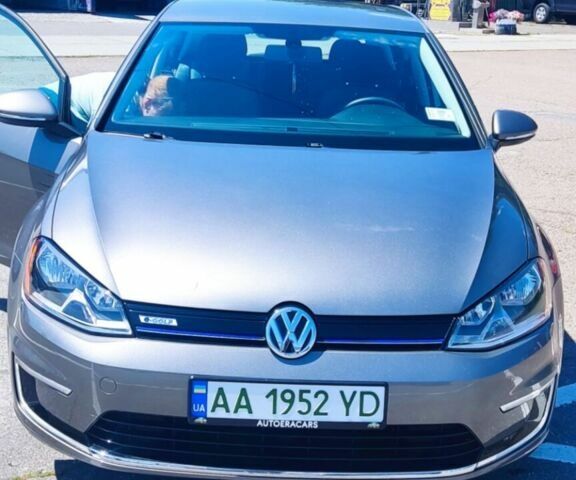 Серый Фольксваген e-Golf, объемом двигателя 0 л и пробегом 78 тыс. км за 8500 $, фото 1 на Automoto.ua