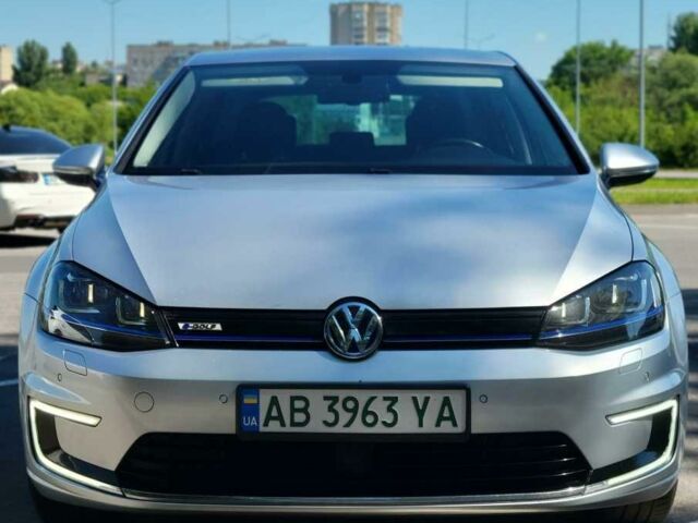 Сірий Фольксваген e-Golf, об'ємом двигуна 2.4 л та пробігом 150 тис. км за 10400 $, фото 1 на Automoto.ua