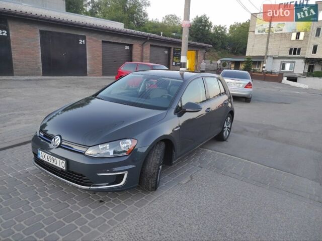 Серый Фольксваген e-Golf, объемом двигателя 0 л и пробегом 55 тыс. км за 10900 $, фото 1 на Automoto.ua