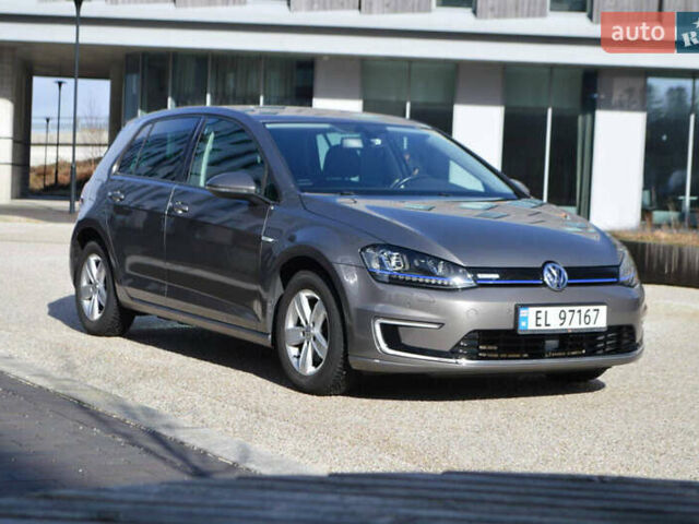 Серый Фольксваген e-Golf, объемом двигателя 0 л и пробегом 94 тыс. км за 9100 $, фото 1 на Automoto.ua