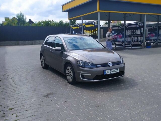 Серый Фольксваген e-Golf, объемом двигателя 0 л и пробегом 111 тыс. км за 12700 $, фото 1 на Automoto.ua