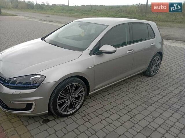 Серый Фольксваген e-Golf, объемом двигателя 0 л и пробегом 113 тыс. км за 9900 $, фото 1 на Automoto.ua