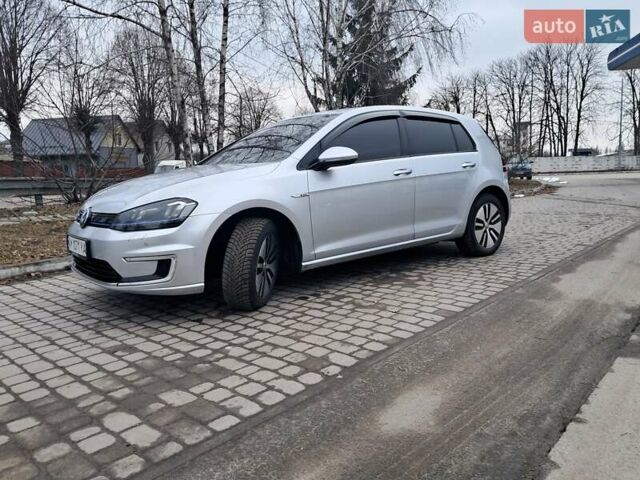 Серый Фольксваген e-Golf, объемом двигателя 0 л и пробегом 140 тыс. км за 9200 $, фото 1 на Automoto.ua