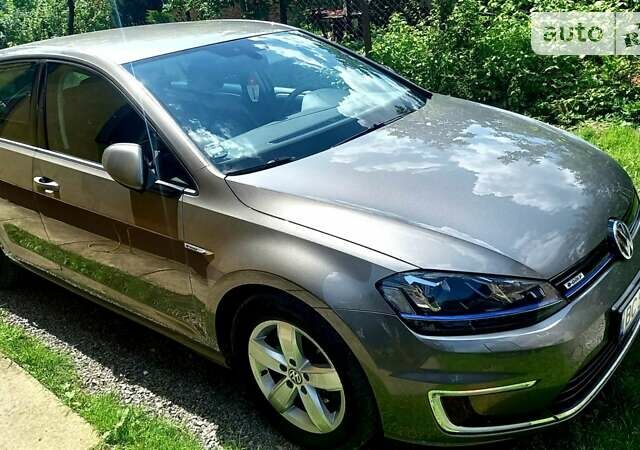Сірий Фольксваген e-Golf, об'ємом двигуна 0 л та пробігом 105 тис. км за 9000 $, фото 1 на Automoto.ua