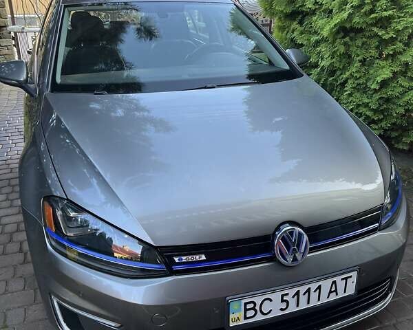 Сірий Фольксваген e-Golf, об'ємом двигуна 0 л та пробігом 63 тис. км за 16750 $, фото 1 на Automoto.ua