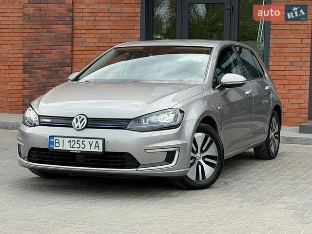Серый Фольксваген e-Golf, объемом двигателя 0 л и пробегом 97 тыс. км за 10200 $, фото 1 на Automoto.ua